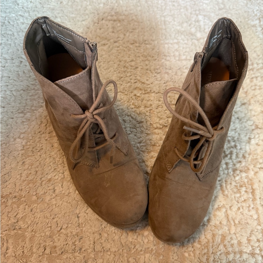 Target Tan Lace Up Boots Suede Casual